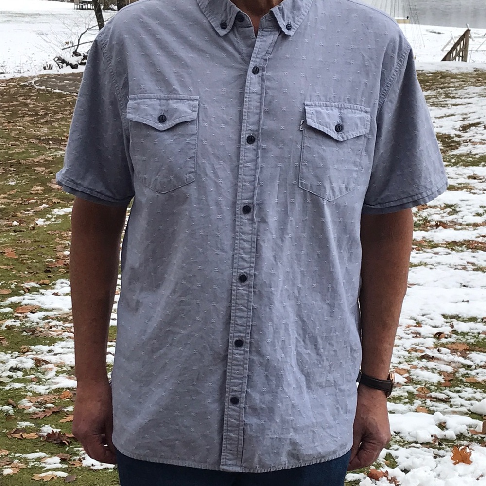 Levi’s cotton button up shirt L-XL